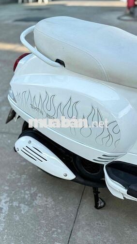 [ĐẸP XỈU]Vespa 3v ie up Trustine Bieber Siêu Đẹp!