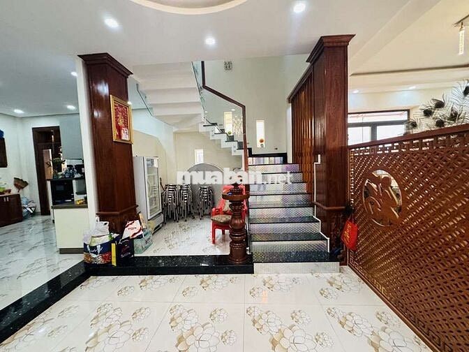 BIỆT THƯ LÔ GÓC - QUẬN 6 - 4TẦNG 144M2 - 8M NGAY VÒNG XOAY PHÚ LÂM