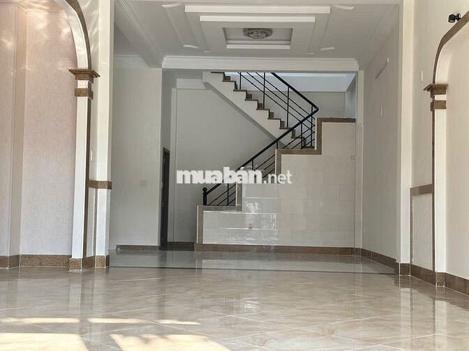 Nhà 2 tầng mặt tiền Ngô Quyền,DTSD 161m2, nở hậu,Gần biển, Chốt ngay