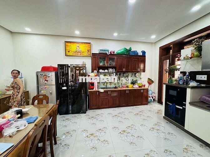 BIỆT THƯ LÔ GÓC - QUẬN 6 - 4TẦNG 144M2 - 8M NGAY VÒNG XOAY PHÚ LÂM