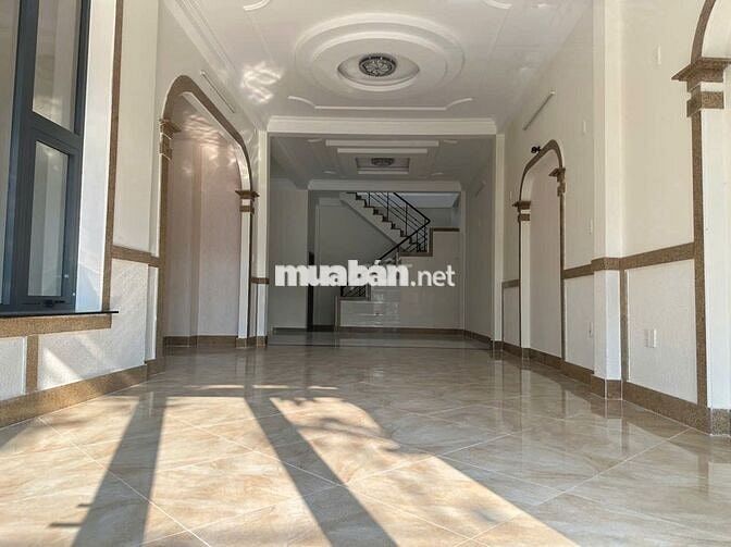 Nhà 2 tầng mặt tiền Ngô Quyền,DTSD 161m2, nở hậu,Gần biển, Chốt ngay