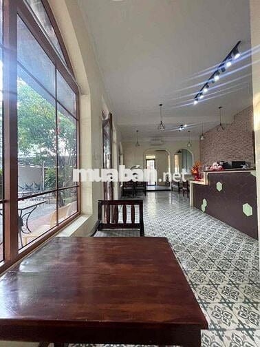 Mặt bằng Kinh Doanh sân 600m2 +150m2 Phòng lạnh sẵn đồ bán cf