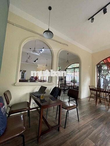 Mặt bằng Kinh Doanh sân 600m2 +150m2 Phòng lạnh sẵn đồ bán cf