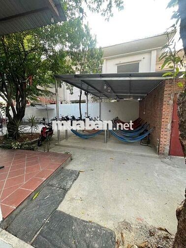 Mặt bằng Kinh Doanh sân 600m2 +150m2 Phòng lạnh sẵn đồ bán cf