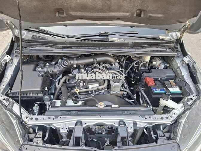 Toyota Innova E 2017 Bạc