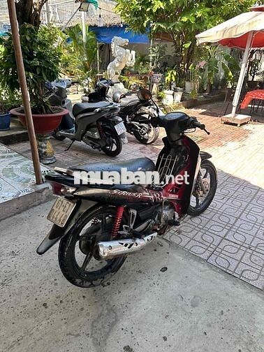 Yamaha Sirius Đỏ đen