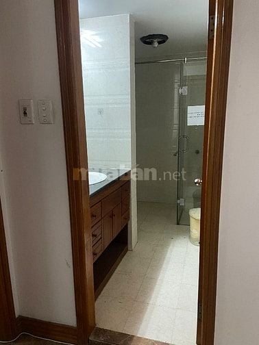 Cho thuê Nhà Văn Miếu 66m x4,5T đg oto Bv 24/7 vpty ở 22tr/1th.