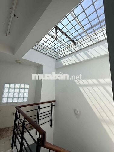 Cho thuê nhà nguyên căn mặt tiền Võ Văn Tần, P. Bàn Cờ