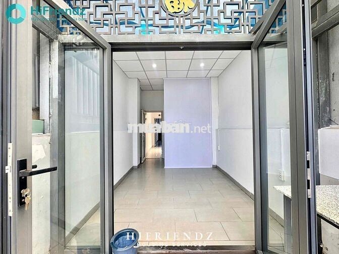 CHO THUÊ PHÒNG BAN CÔNG SIÊU THOÁNG GẦN CẦU NGUYỄN TRI PHƯƠNG Q5 Q10