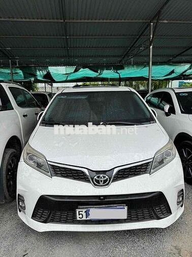 Toyota Sienna 2013 68.000 km Trắng