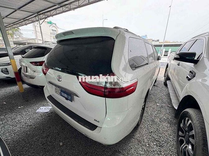 Toyota Sienna 2013 68.000 km Trắng