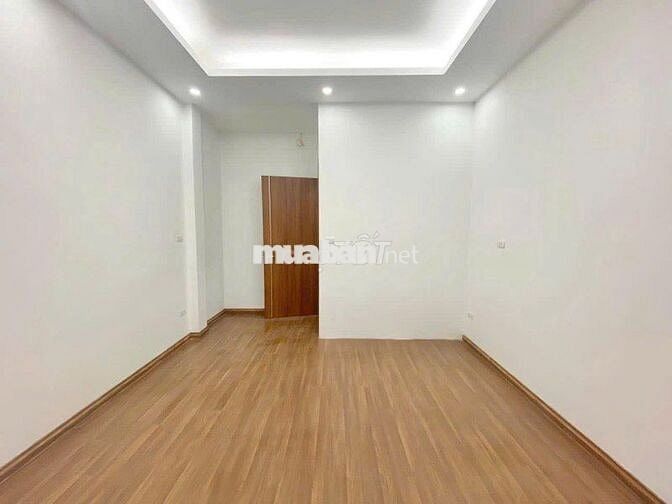 Lạc Long Quân, ngõ thông, mặt tiền đẹp, không quy hoạch ở sướng