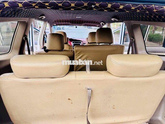 Nissan Livina 2012 7 chỗ Trắng
