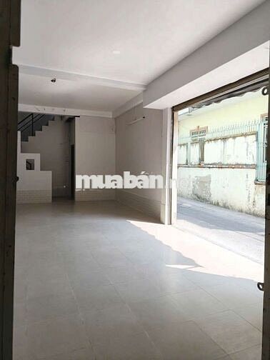 Cho thuê nhà gần Bệnh Viện Quận 8 4,5x20m 2 mặt hẻm thông  2 sân rộng