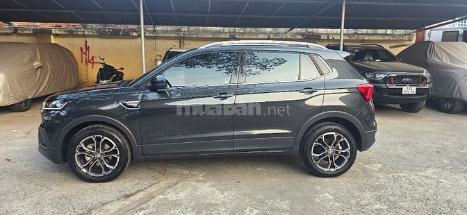 Bán xe Skoda Kushaq Style 2025, xe đẹp, còn rất mới, màu xám, BSTP