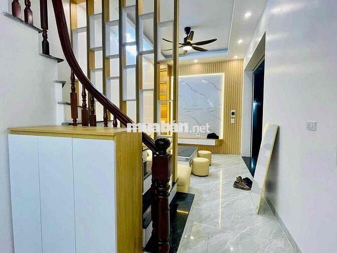Gần ô tô phố Giáp Bát nhà đẹp 2 thoáng dân xây ở ngay 49m2 x5T giá nhỉ