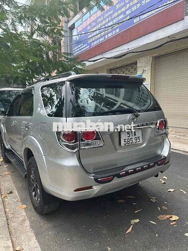 Toyota Fortuner 7 chỗ Bạc