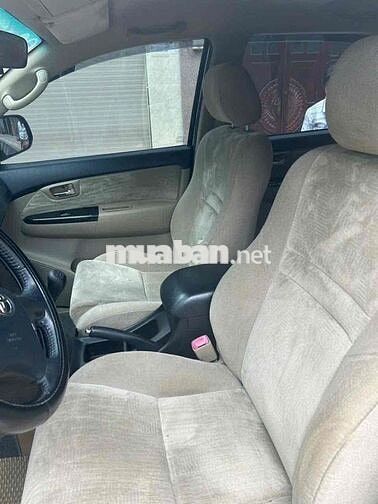 Toyota Fortuner 7 chỗ Bạc