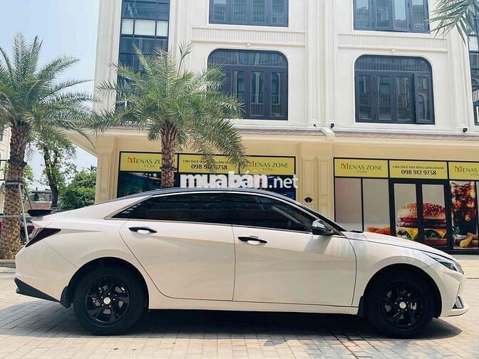 Hyundai Elantra 2024 1.6 18.000km Trắng