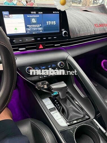 Hyundai Elantra 2022 Đặc Biệt Trắng