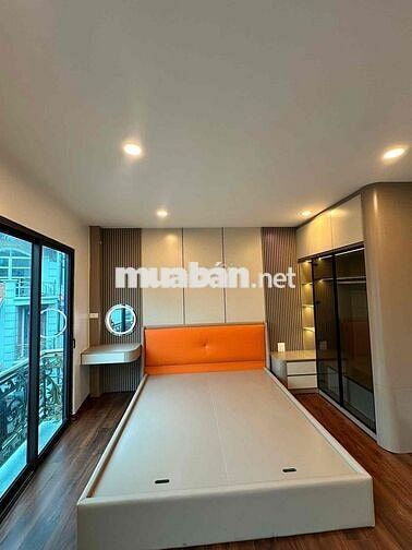 Ô tô đỗ cổng phố Giải phóng nhà đẹp dân xây 2 thoáng thông báo quy hoạ