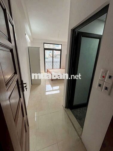 Bán nhà chính chủ mới đẹp phố Lĩnh Nam 50m2, 5 Tầng, 8 Phòng khép kín 