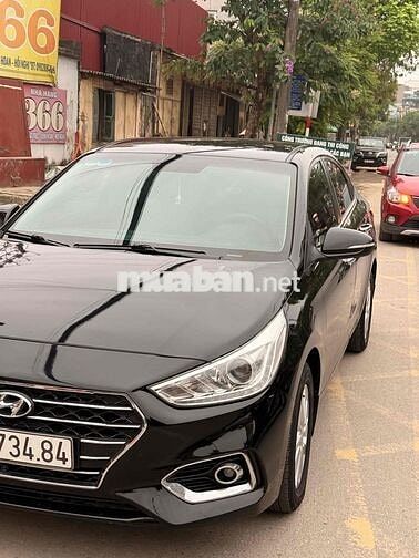 Hyundai Accent Đen 5 chỗ