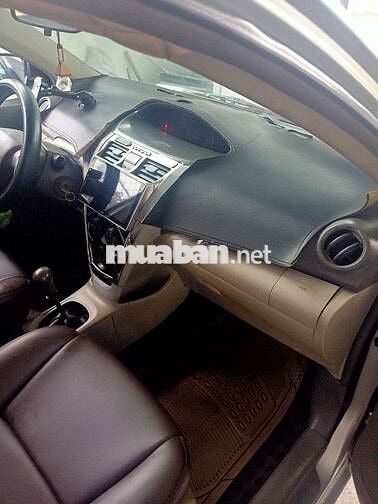 Toyota Vios 1.5E Bạc
