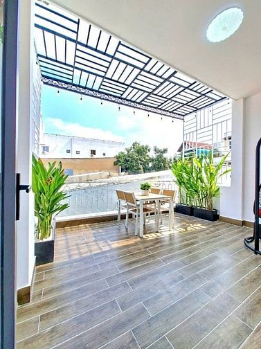 Bán Nhà Trệt Lầu Mới Đẹp 3 P.Ngủ _ Sổ Hồng Riêng _ Hẻm 1716 HTP