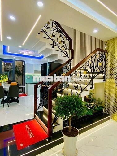 Cho thuê nguyên căn Mới Đẹp, 5pn6wc,có nội thất, Phạm Văn Chiêu P13 GV