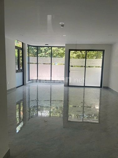 Cho thuê nhà mặt tiền Bà Huyện Thanh Quan, Phường Võ Thị Sáu, Quận 