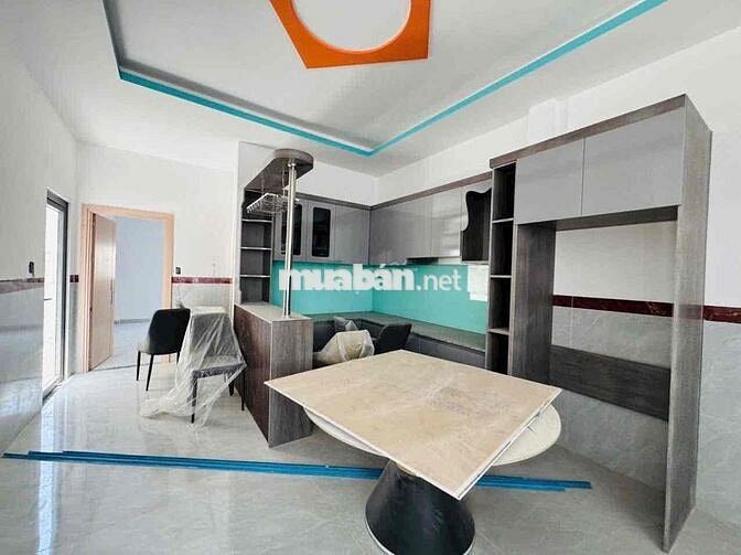 NHÀ 2 TẦNG SÁT CHỢ MỸ HẠNH NAM