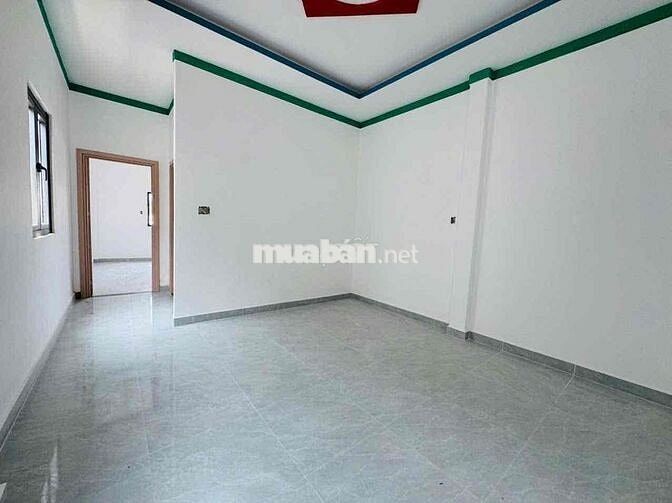 NHÀ 2 TẦNG SÁT CHỢ MỸ HẠNH NAM