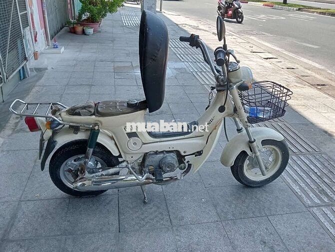 Honda Chaly 78/70 cc Trắng kem