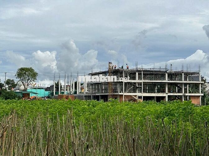 SANG NHƯỢNG NHÀ HÀNG TIỆC CƯỚI 5000m GIÁ SIÊU ĐẦU TƯ