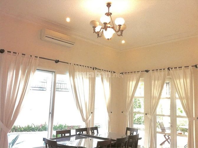 Cho thuê biệt thự ven sông tại Nguyễn Văn Hưởng, 516m2, 3 tầng, 5PN