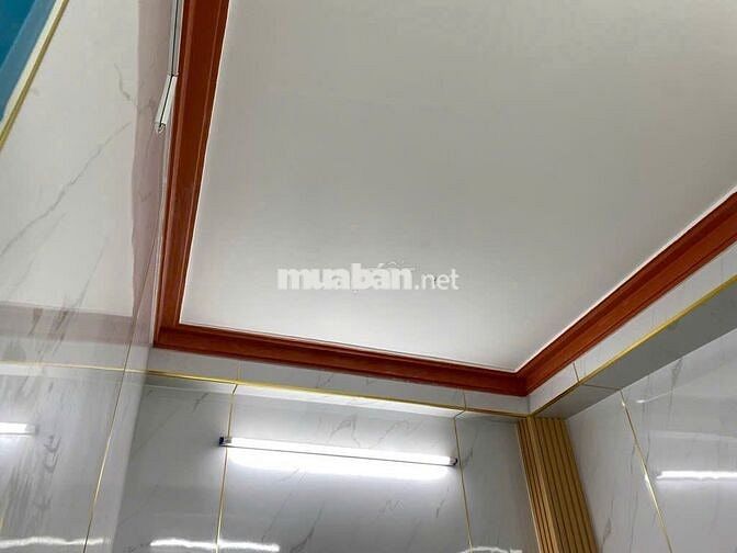 NHÀ 5 PN - KẾ UEH - DT 25TR/TH - SÁT MẶT TIỀN - NGUYỄN TRI PHƯƠNG, Q10