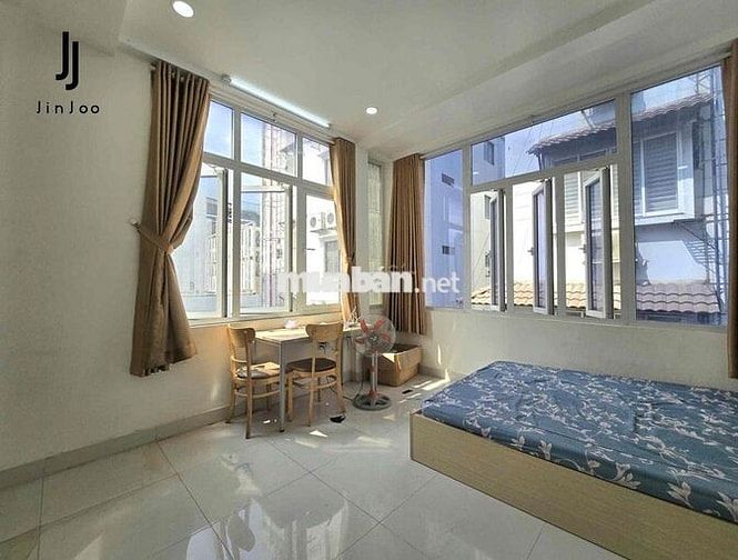 TRỐNG SẴN CẦN CHO THUÊ CĂN STUDIO CỬA SỔ TRỜI FULL NGAY TRUNG TÂM Q1-4