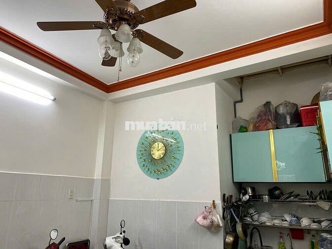NHÀ 5 PN - KẾ UEH - DT 25TR/TH - SÁT MẶT TIỀN - NGUYỄN TRI PHƯƠNG, Q10