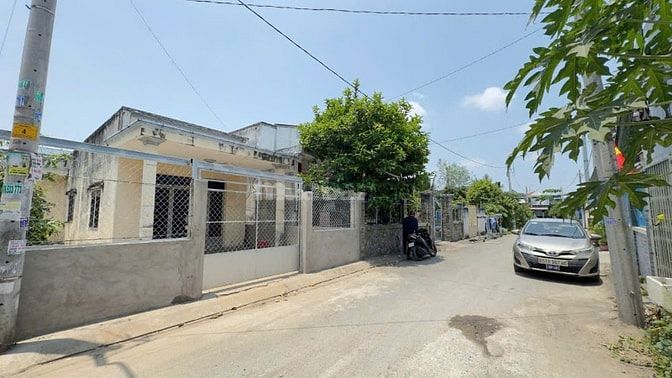 Bán Nhà Vườn DT 7.8M X 30M _ MT Đường 8M _ Gần Làng Đại Học Mở 
