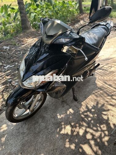 Yamaha Luvias màu Đen