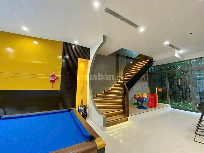 Bán nhà đường số 25 P Tân Phong Quận 7. DT 7x20m View công viên , PMH