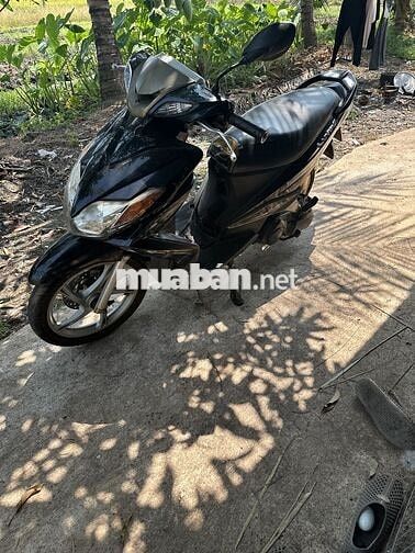 Yamaha Luvias màu Đen