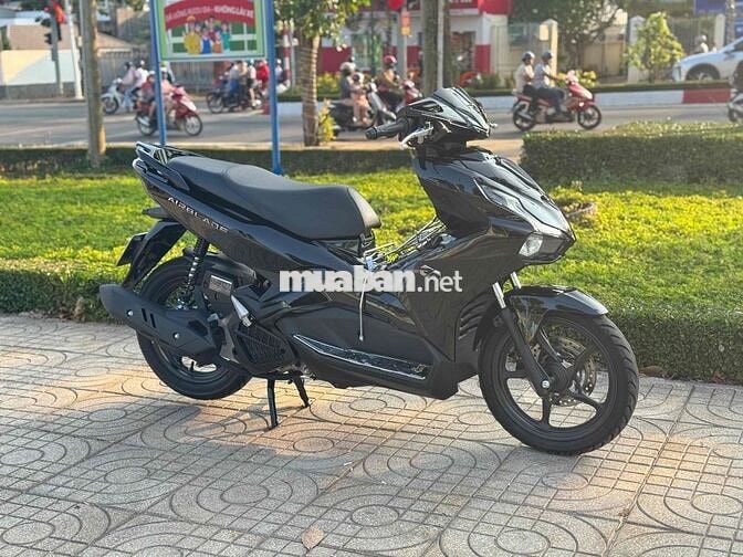 Honda Air Blade 125 Đen bóng