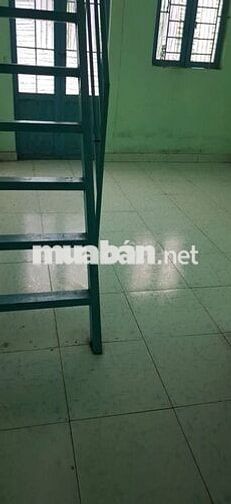 NHÀ NHỎ LONG AN CHO THUÊ: 1 TRỆT, 2 LẦU , SÂN THƯỢNG