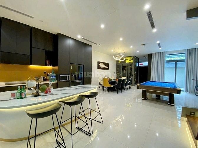 Bán nhà đường số 25 P Tân Phong Quận 7. DT 7x20m View công viên , PMH