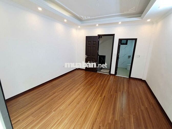 7.3 TỶ – 30M2 – 5 TẦNG MỚI – SÂN RỘNG – TRẦN KHÁT CHÂN – LÒ ĐÚC
