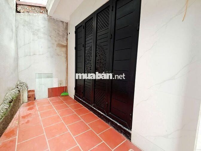 7.3 TỶ – 30M2 – 5 TẦNG MỚI – SÂN RỘNG – TRẦN KHÁT CHÂN – LÒ ĐÚC