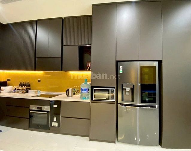 Bán nhà đường số 25 P Tân Phong Quận 7. DT 7x20m View công viên , PMH