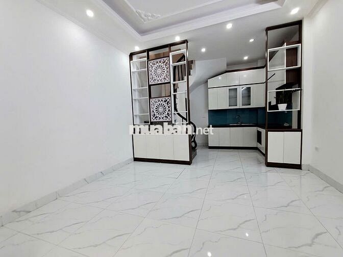 7.3 TỶ – 30M2 – 5 TẦNG MỚI – SÂN RỘNG – TRẦN KHÁT CHÂN – LÒ ĐÚC